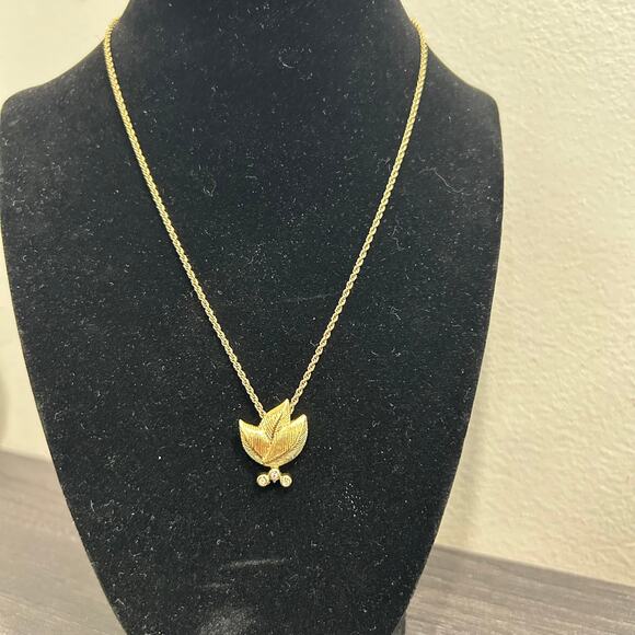 1038 DIOR Pendant Necklace - Picture 1 of 4